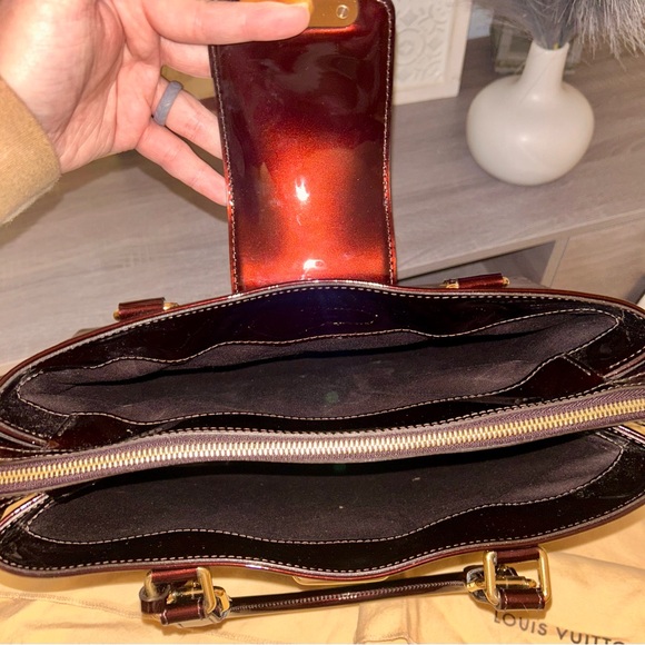SOLD LOUIS VUITTON Amarante Monogram Vernis Melrose Avenue Bag - Picture 11 of 16